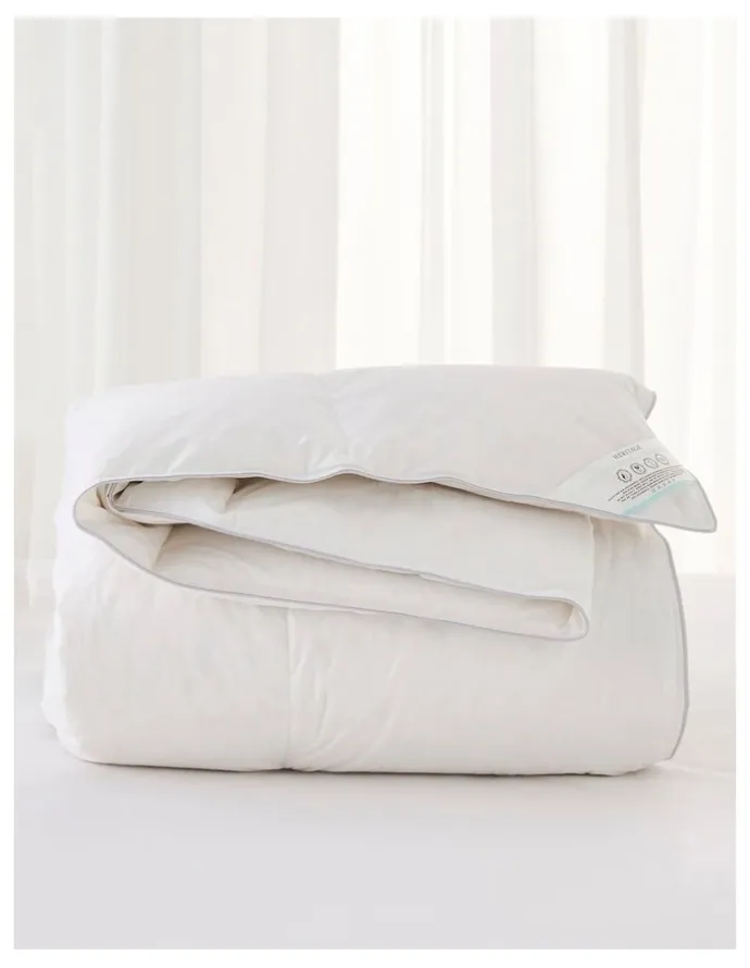 Heritage 50/50 Duck Down and Feather Quilt