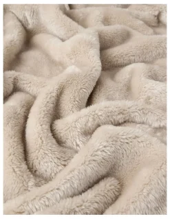 Heritage Faux Fur Blanket in Tan