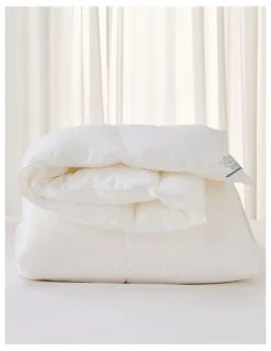 Heritage Feels Like Down Quilt in White