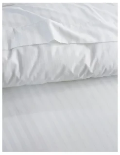 Heritage Hotel Collection 500TC Cotton Jacquard Quilt Cover Set in White
