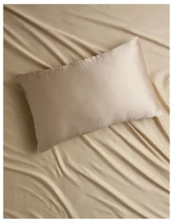 Heritage Luxe Silk Pillowcase in Champagne