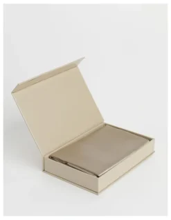 Heritage Luxe Silk Pillowcase in Champagne