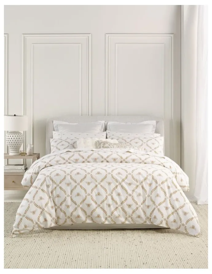 Heritage Printed Cotton Flannelette Quilt Cover Set in Bee Trellis