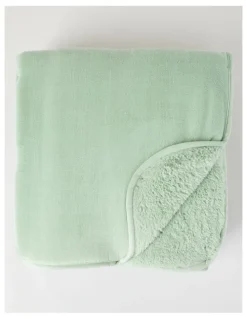 Heritage Reversible Sherpa Blanket in Sage
