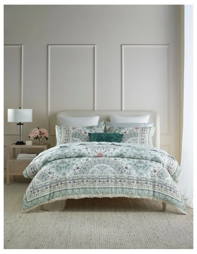 Heritage Salvador Medallion Quilt Cover Set in Multi