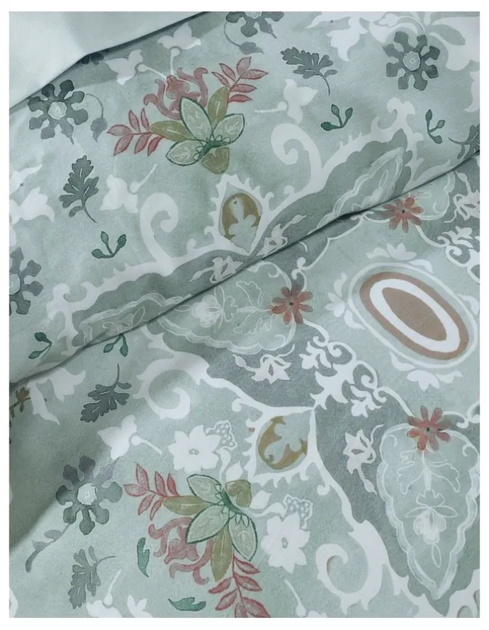 Heritage Salvador Medallion Quilt Cover Set in Multi