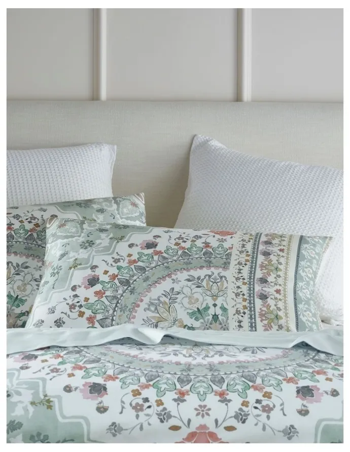 Heritage Salvador Medallion Quilt Cover Set in Multi