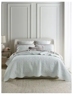 Heritage Sienna Quilted Cotton Coverlet in White
