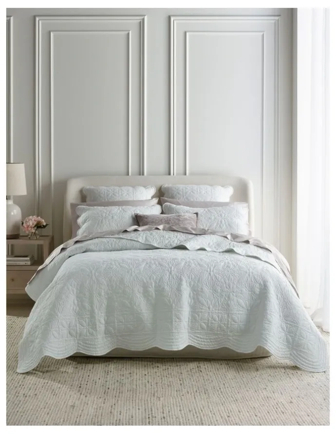 Heritage Sienna Quilted Cotton Coverlet in White