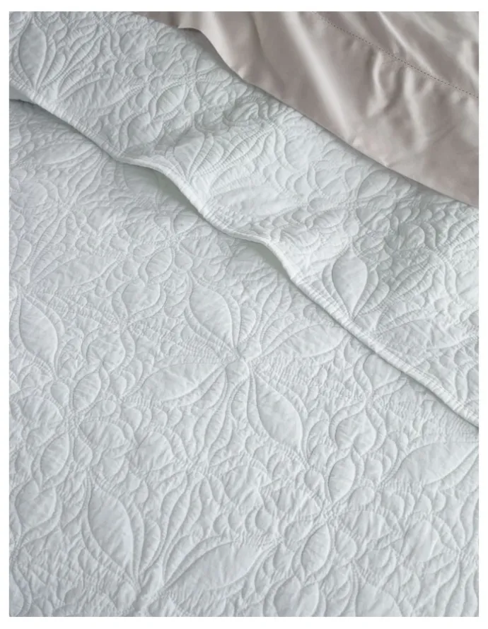 Heritage Sienna Quilted Cotton Coverlet in White