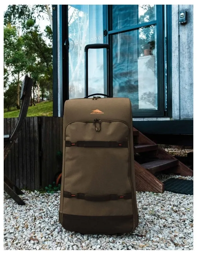 High Sierra Ultimate Access 4 DLX Wheeled Duffle Bag 55cm in Bronze