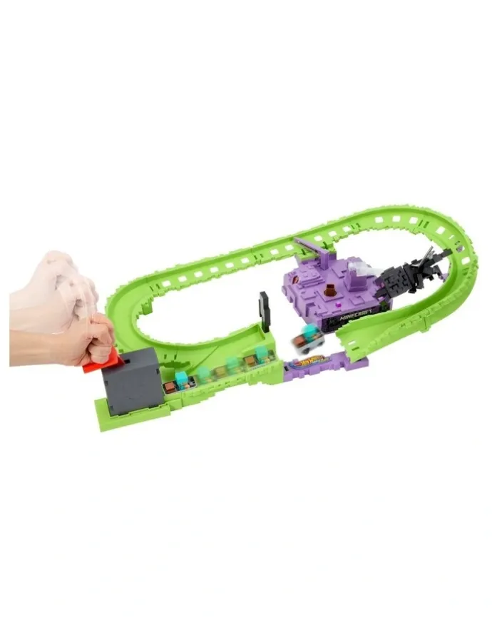 Hot Wheels Racer Verse Minecraft Track Set and Die-Cast Diamond Armor Steve