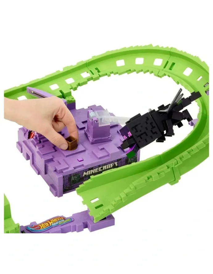 Hot Wheels Racer Verse Minecraft Track Set and Die-Cast Diamond Armor Steve