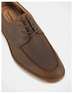 Hush Puppies Crown Shoes in Tan