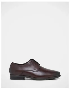 Hush Puppies Nero Shoes in Brown