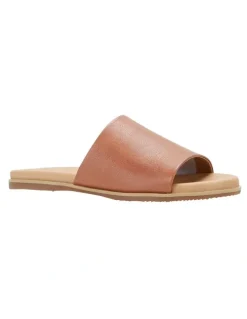 Hush Puppies Paradise Sandal in Dark Tan