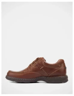 Hush Puppies Randall II Shoes in Brown