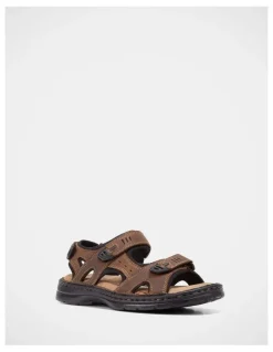 Hush Puppies Simmer Breathable Sandal in Brown