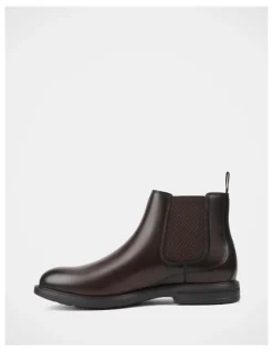 Hush Puppies Upheld Boots in Brown