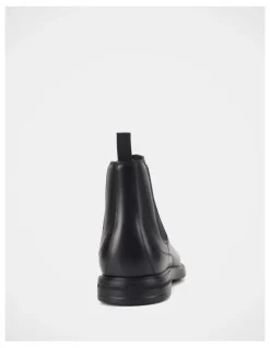 Hush Puppies Upheld Boots in Black