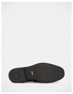 Hush Puppies Zuko Shoes in Brown