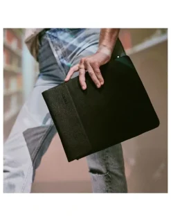 Incase Crosstown Laptop Sleeve 11-inch in Black INMB100753-BLK