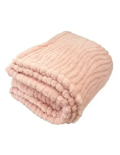 J.Elliot Home Fleur Darling Fluffy Blanket in Soft Pink
