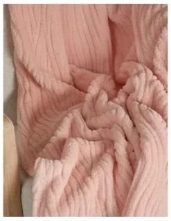 J.Elliot Home Fleur Darling Fluffy Blanket in Soft Pink