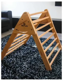 Jenjo ClimbA Dakewood Pikler
