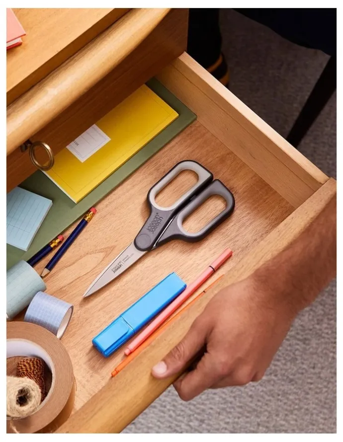 Joseph Joseph PlusCut General Purpose Scissors in Graphite
