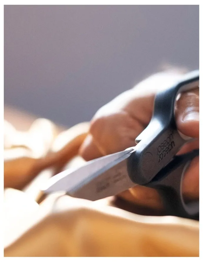Joseph Joseph PlusCut General Purpose Scissors in Graphite