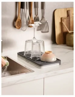 Joseph Joseph Tier Expandable Draining Mat in Grey