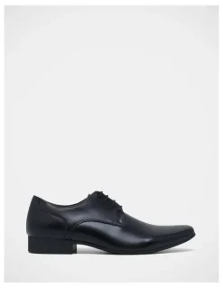 Julius Marlow Grand Dress Shoe in Black
