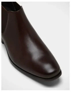 Julius Marlow Kick Chelsea Boots in Mocha