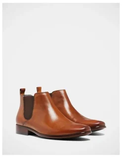Julius Marlow Kick Cognac Chelsea Boot in Brown