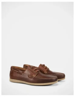 Julius Marlow Launch Boat Shoe in Tan