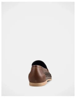 Julius Marlow Levee Shoe in Tan