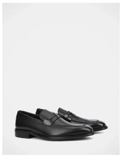 Julius Marlow Wager Shoes in Black