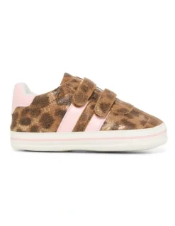 Kicks Kegan Sneaker in Leopard/Pink