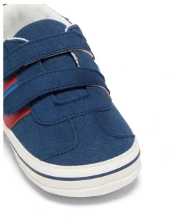 Kicks Kegan Sneaker Prewalker In Blue