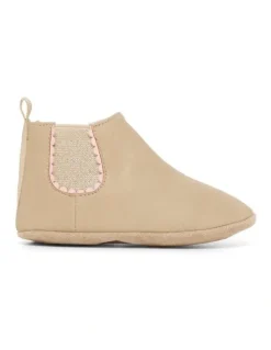 Kicks Kinsley Gusset Boot Prewalker In Sand
