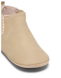 Kicks Kinsley Gusset Boot Prewalker In Sand
