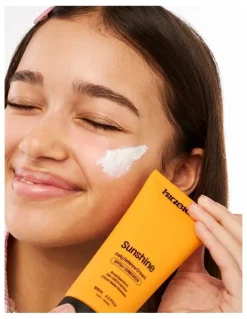 Kinside Sunshine Daily Defence Barrier Cream (SPF50 Sunscreen)