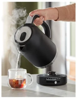KitchenAid Electric Kettle 1.7L in Matte Black 5KEK1701ABM