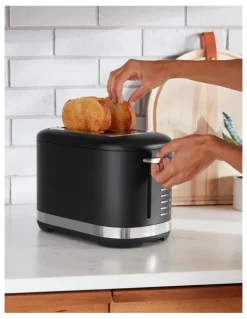 KitchenAid 2 Slice Toaster in Matte Black 5KMT2109ABM