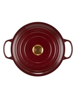Le Creuset Signature 28cm/6.7L Round Casserole Dish in Garnet