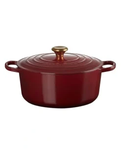Le Creuset Signature 28cm/6.7L Round Casserole Dish in Garnet