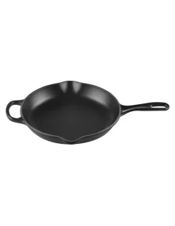 Le Creuset Signature 26cm Skillet Satin Black