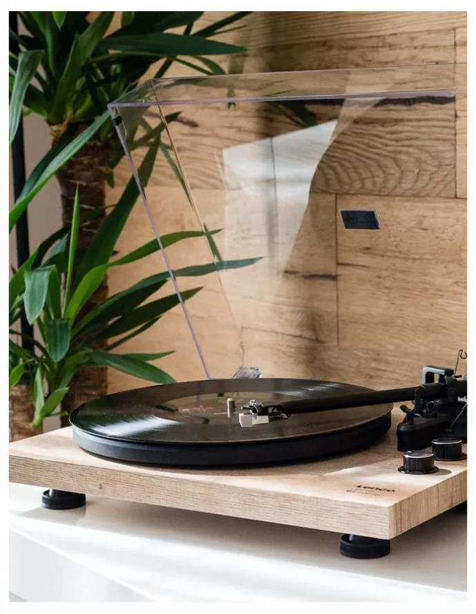 Lenco Turntable with Bluetooth & USB Connection in Pine