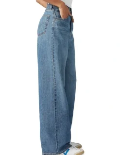 Levi's Cinch Baggy Jeans in Blue